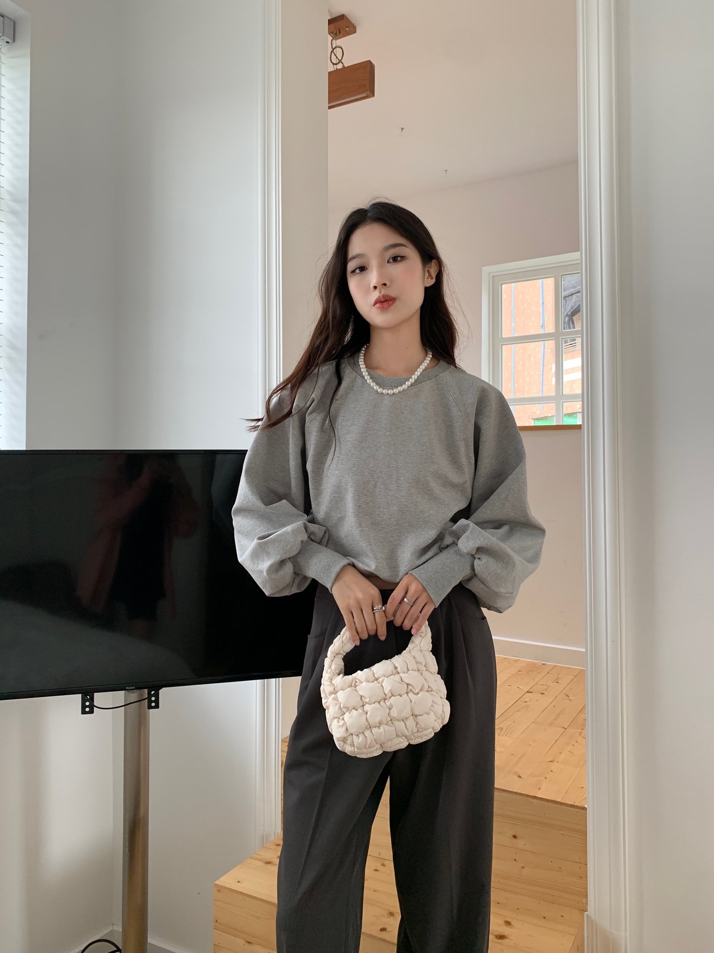 Lantern sleeve cropped sweatshirt