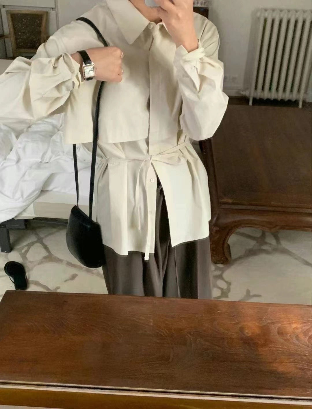 Multi-layered rope lining shirt.