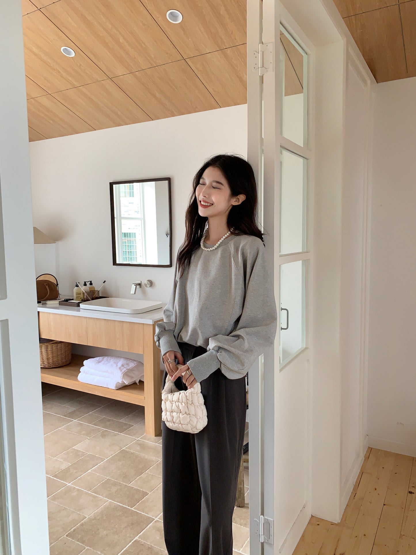 Lantern sleeve cropped sweatshirt