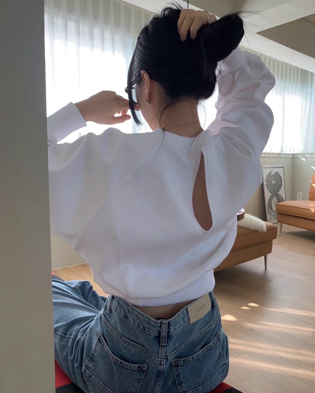 Lantern sleeve cropped sweatshirt