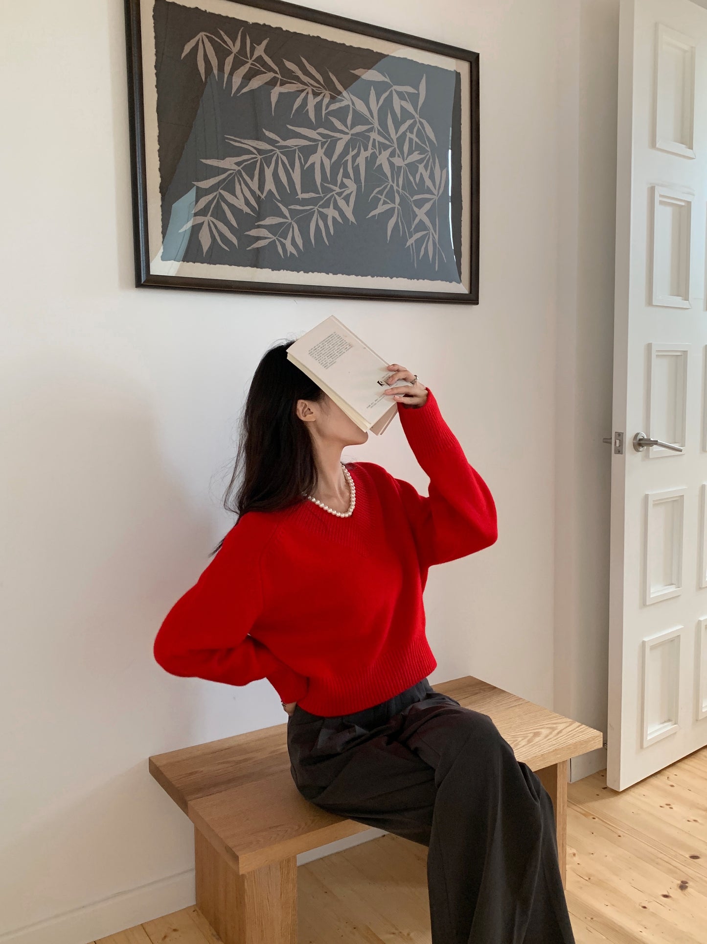 High quality v-neck knit sweater