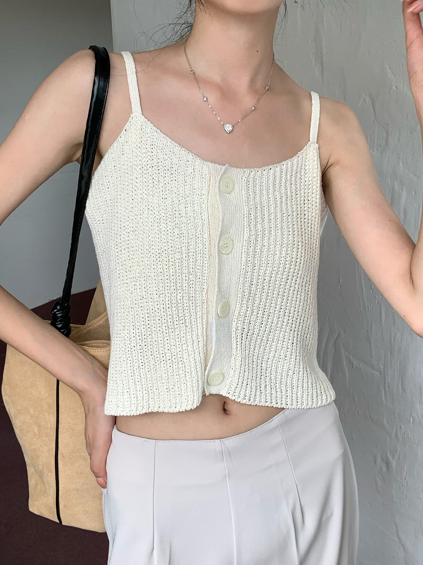 H02121 Gentle knitted camisole