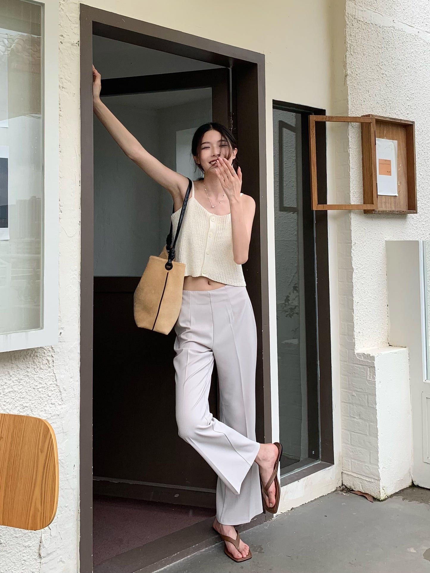 H02130 Slim elastic waist trousers