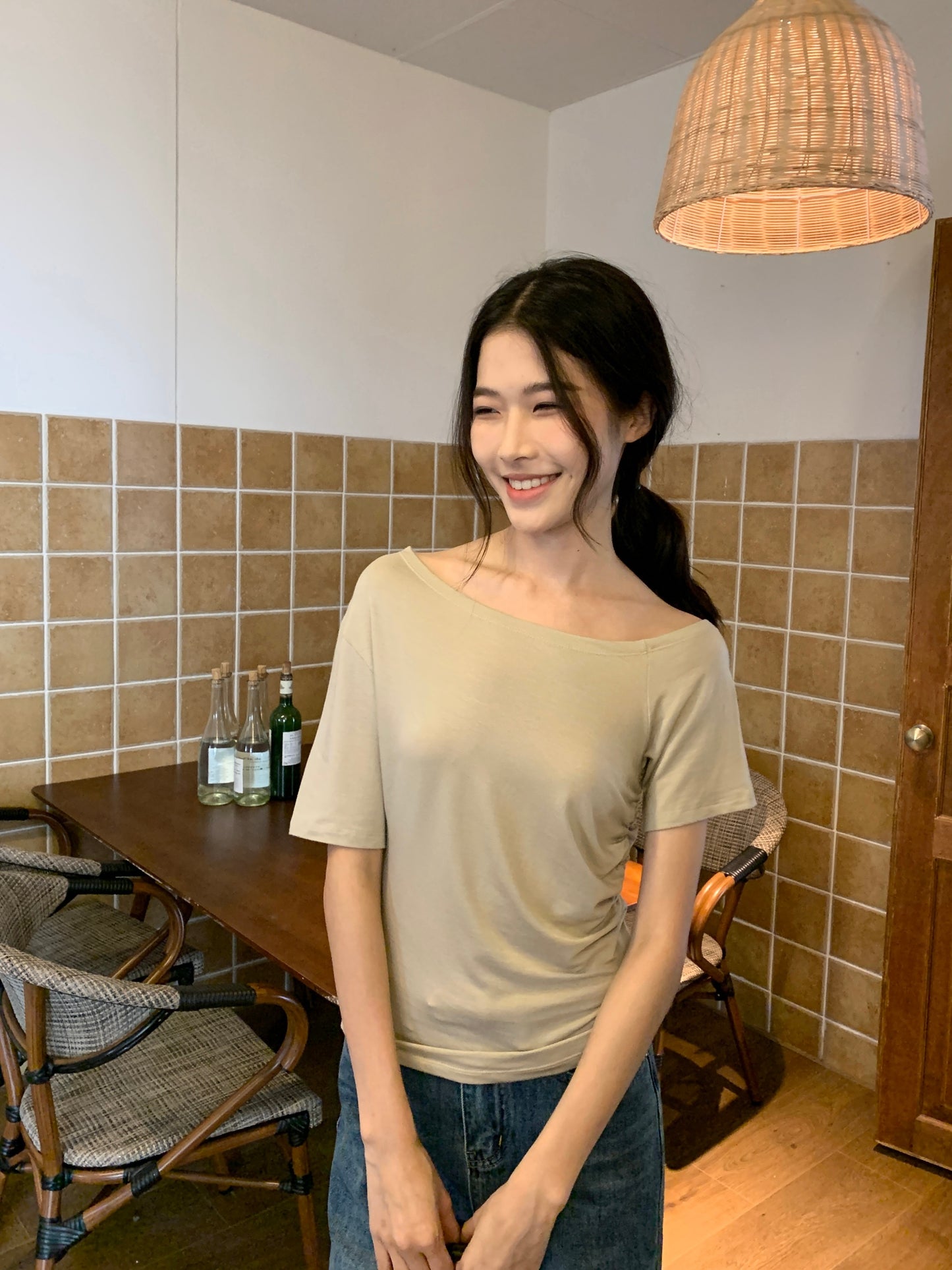 H01255 Off-the-shoulder rope Tee