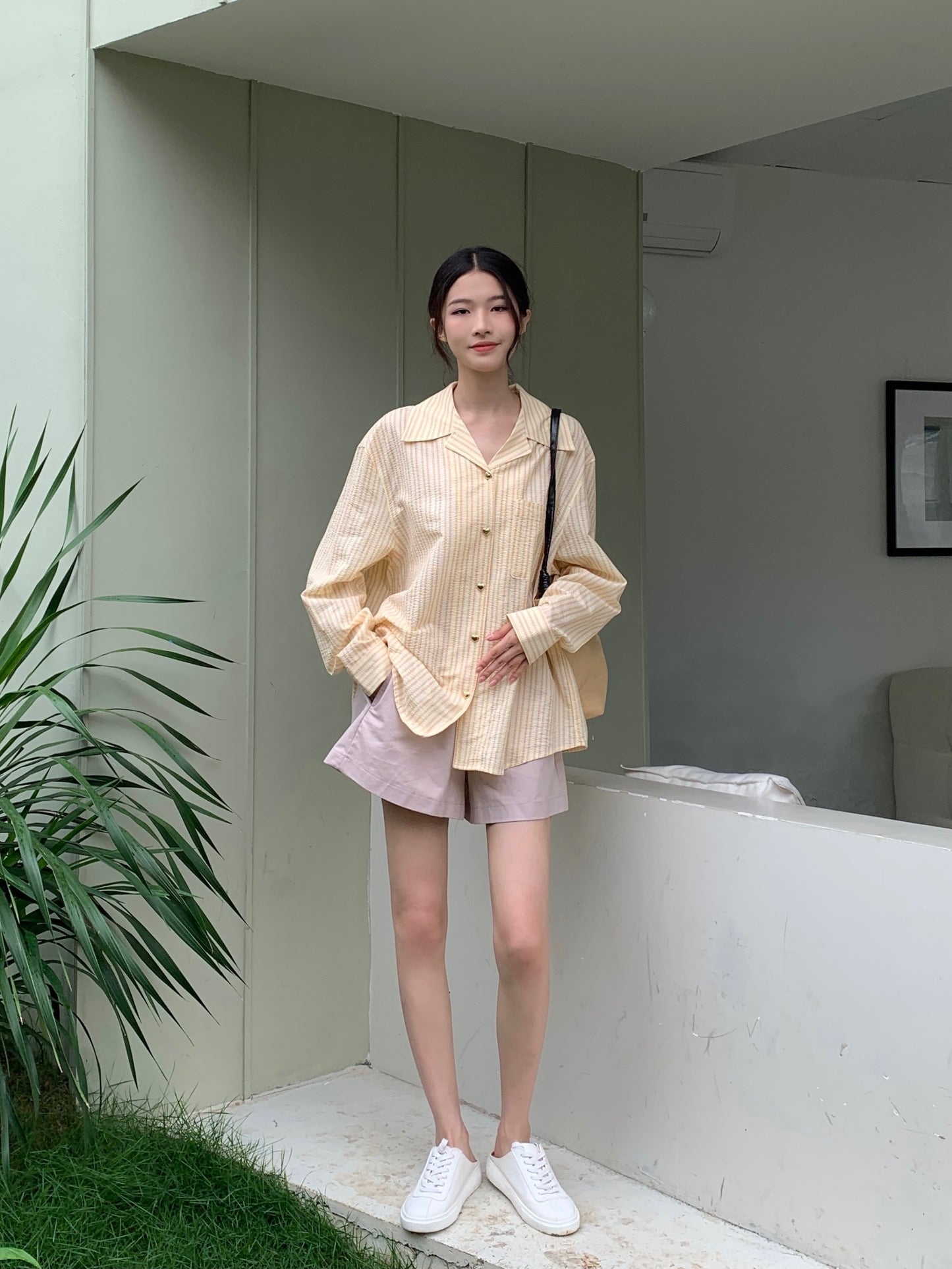 H01247 Heart Button Shirt