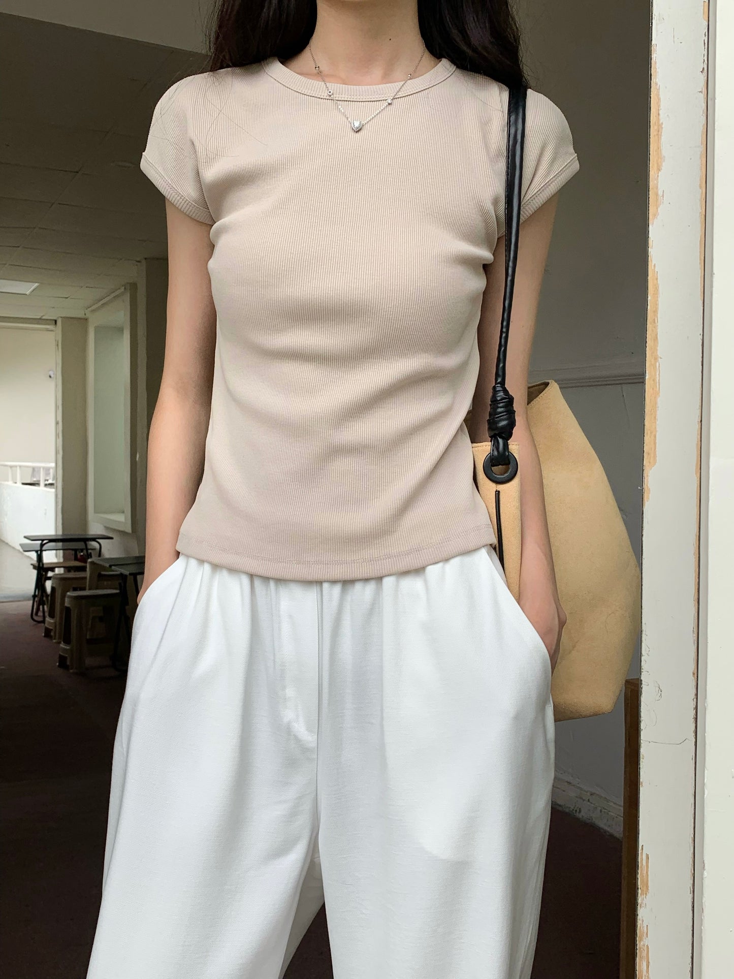 H02126 (recommended bag color ❤️) Slim-fitting half-sleeve elastic Tee