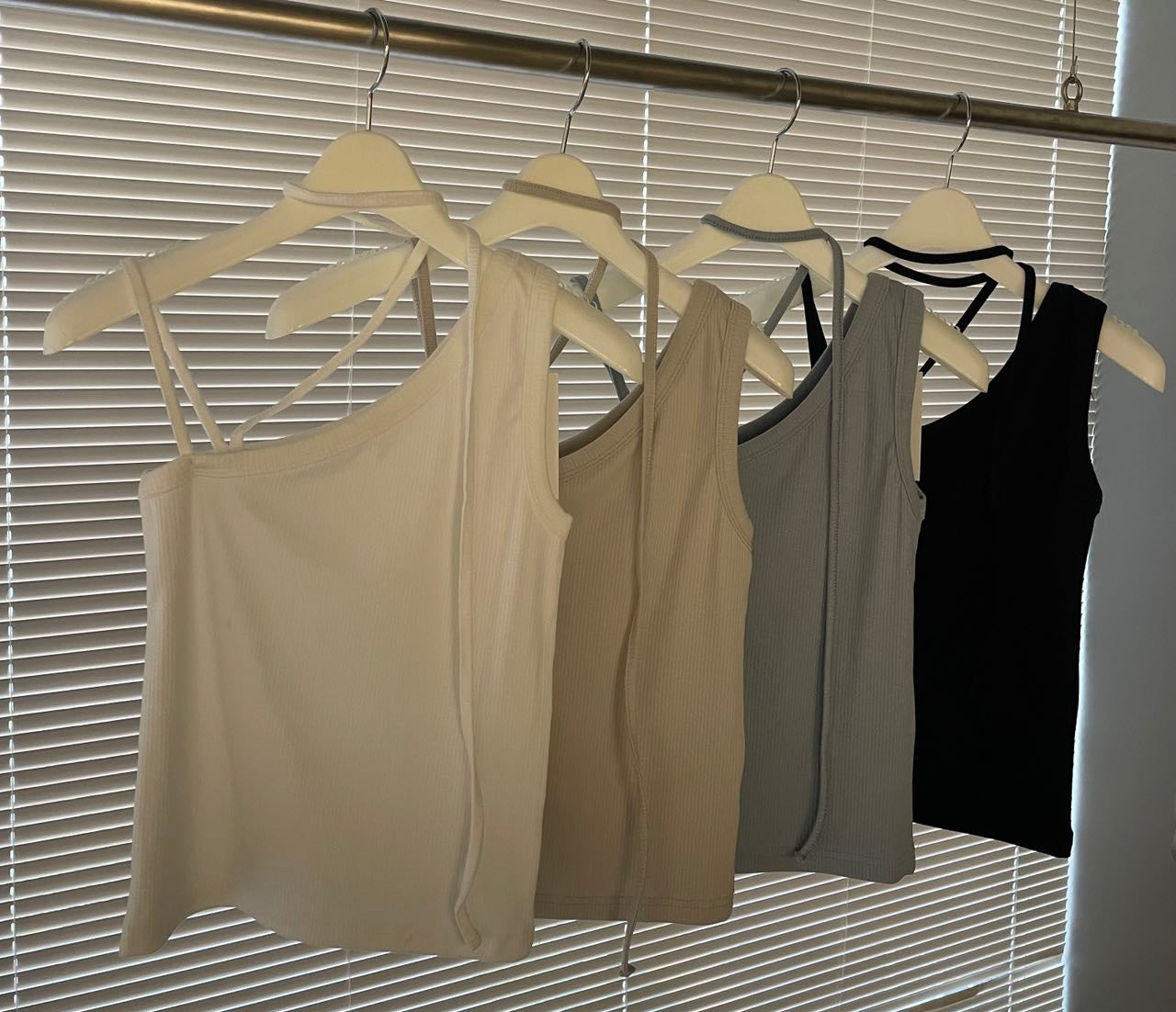 H02136 One-sided camisole