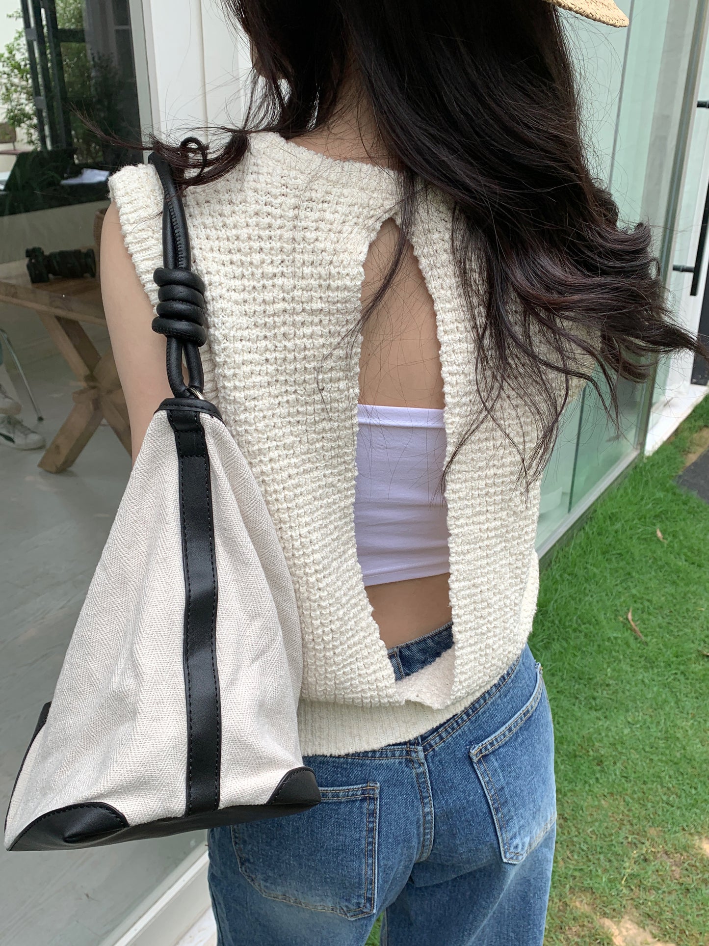 H01238 Back opening textured vest