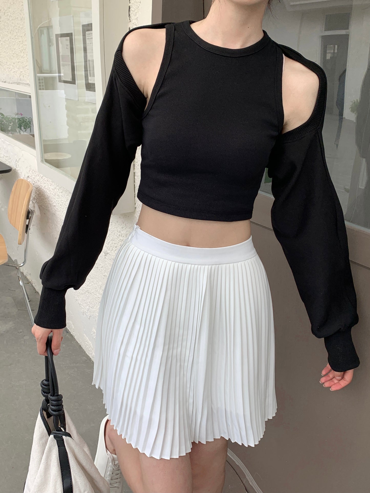 H01233 Slim pleated skirt