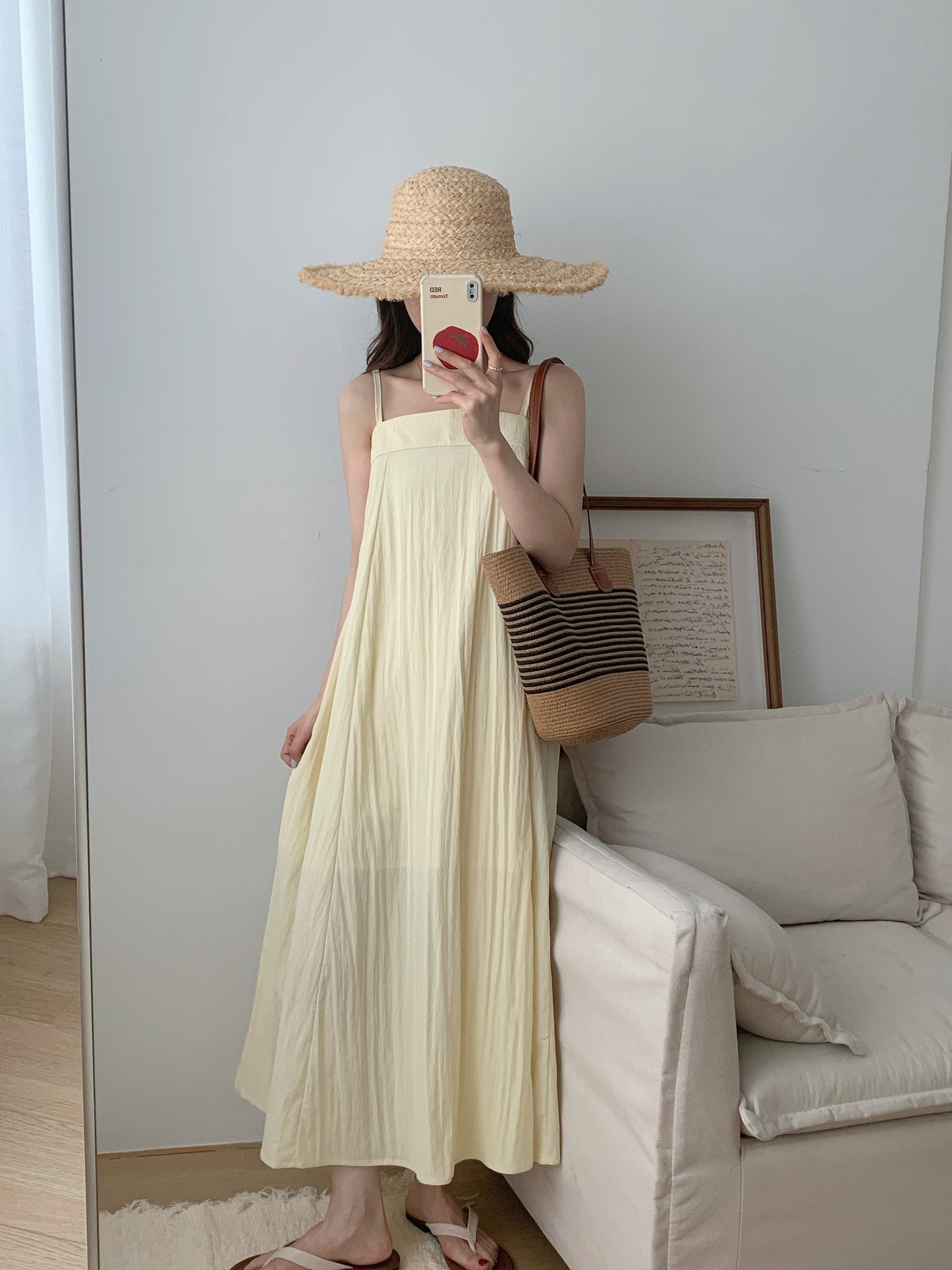 H01235 Thick-edge flat-neck flowing dress