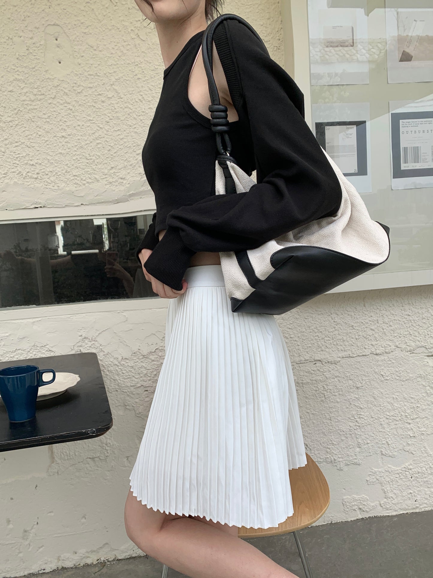 H01233 Slim pleated skirt