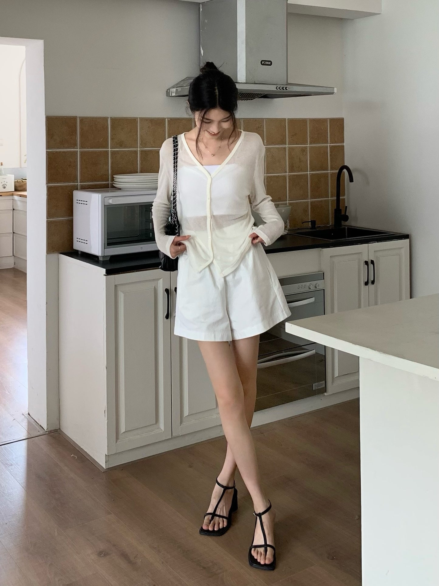 H02134 Sheer sun protection cardigan