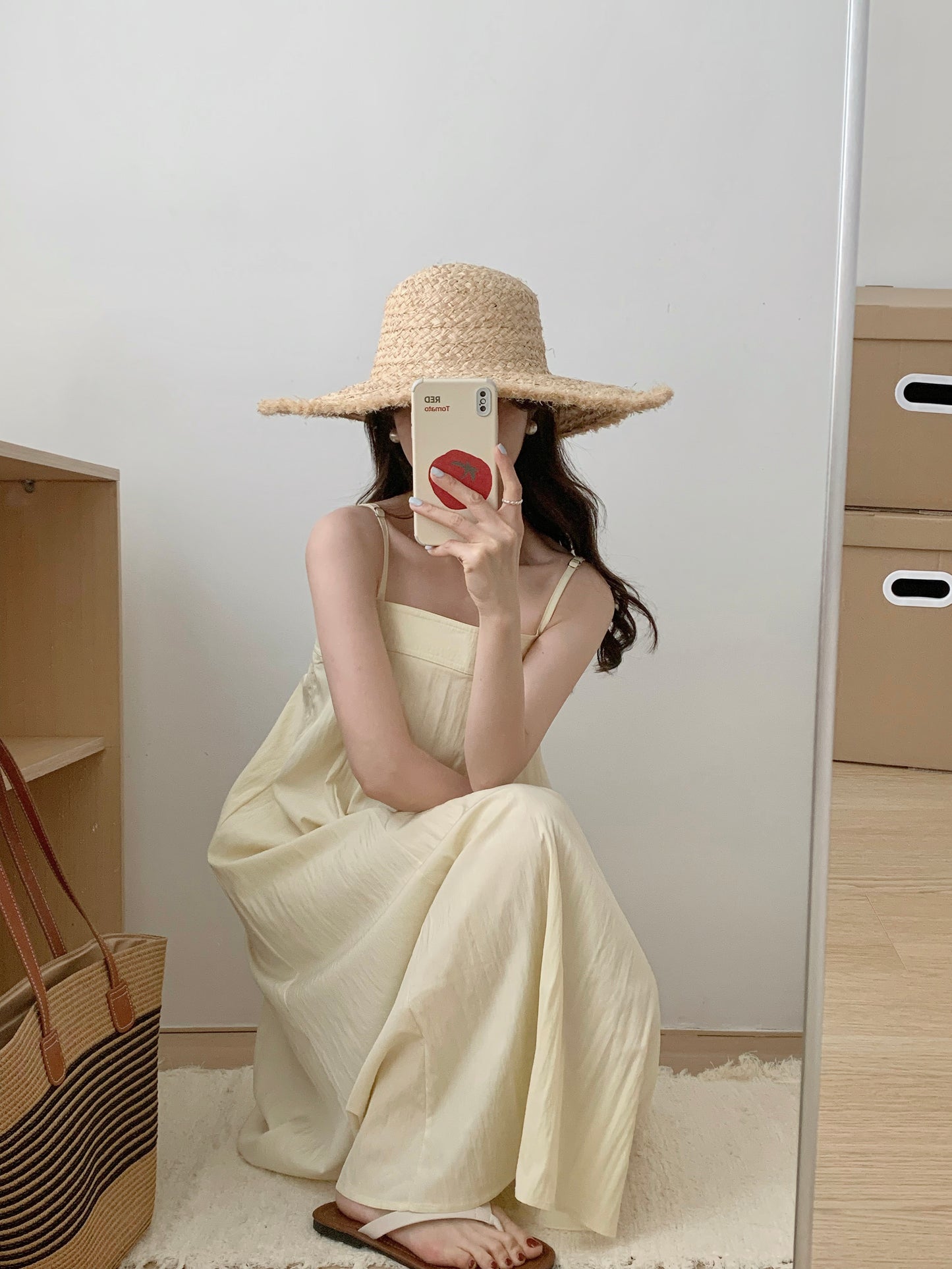 H01235 Thick-edge flat-neck flowing dress