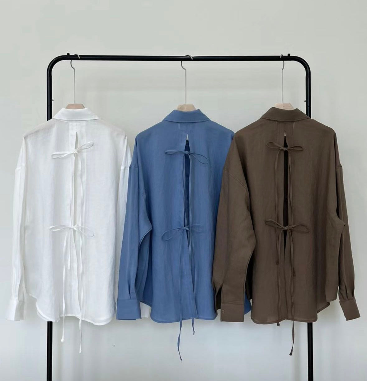 H02127 Lazy back knot shirt