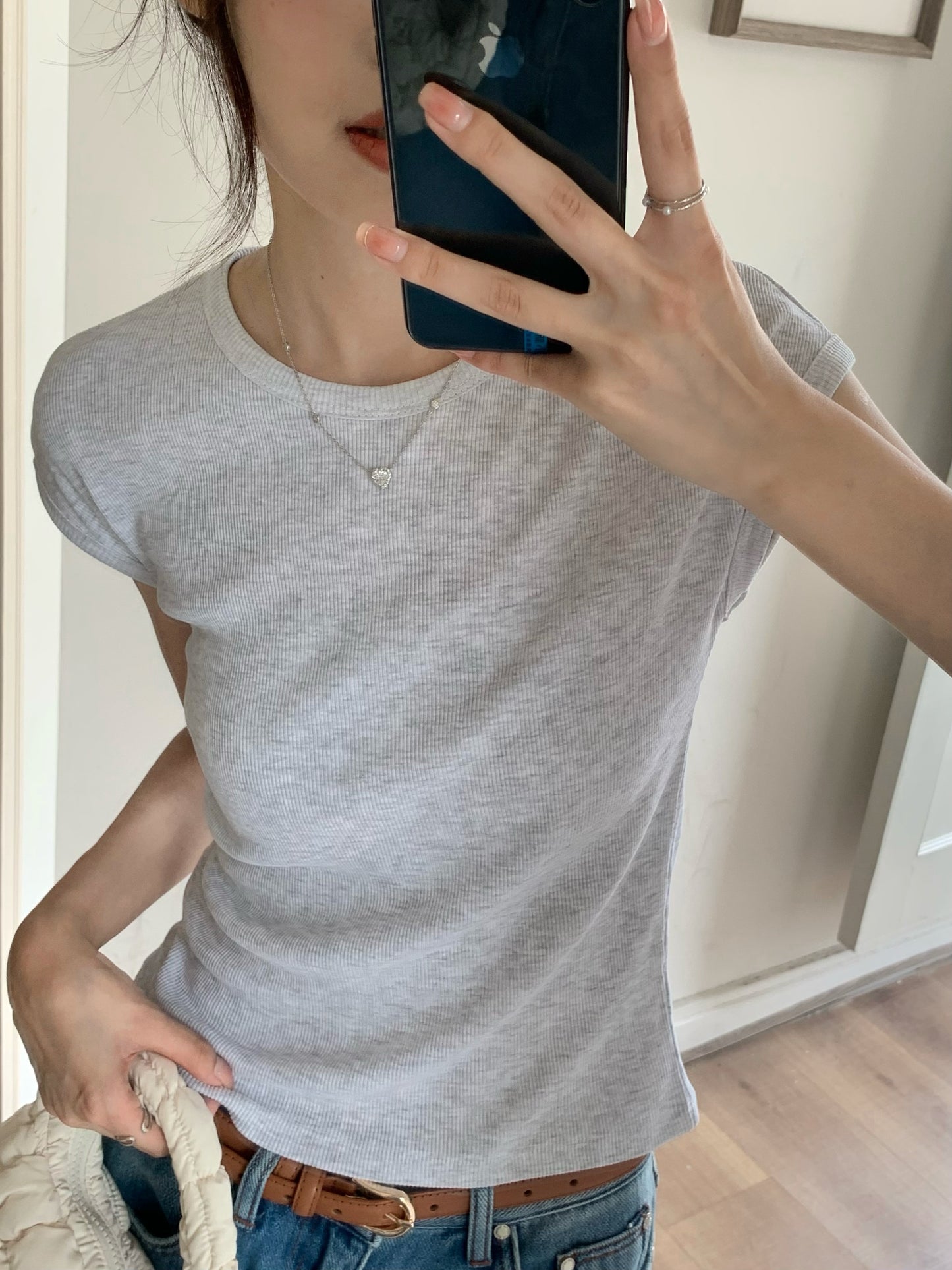 H02126 (recommended bag color ❤️) Slim-fitting half-sleeve elastic Tee